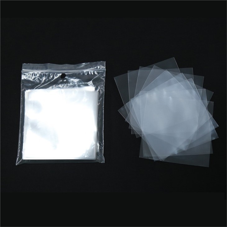 Transparent Standard Size Collectible Card Sleeves